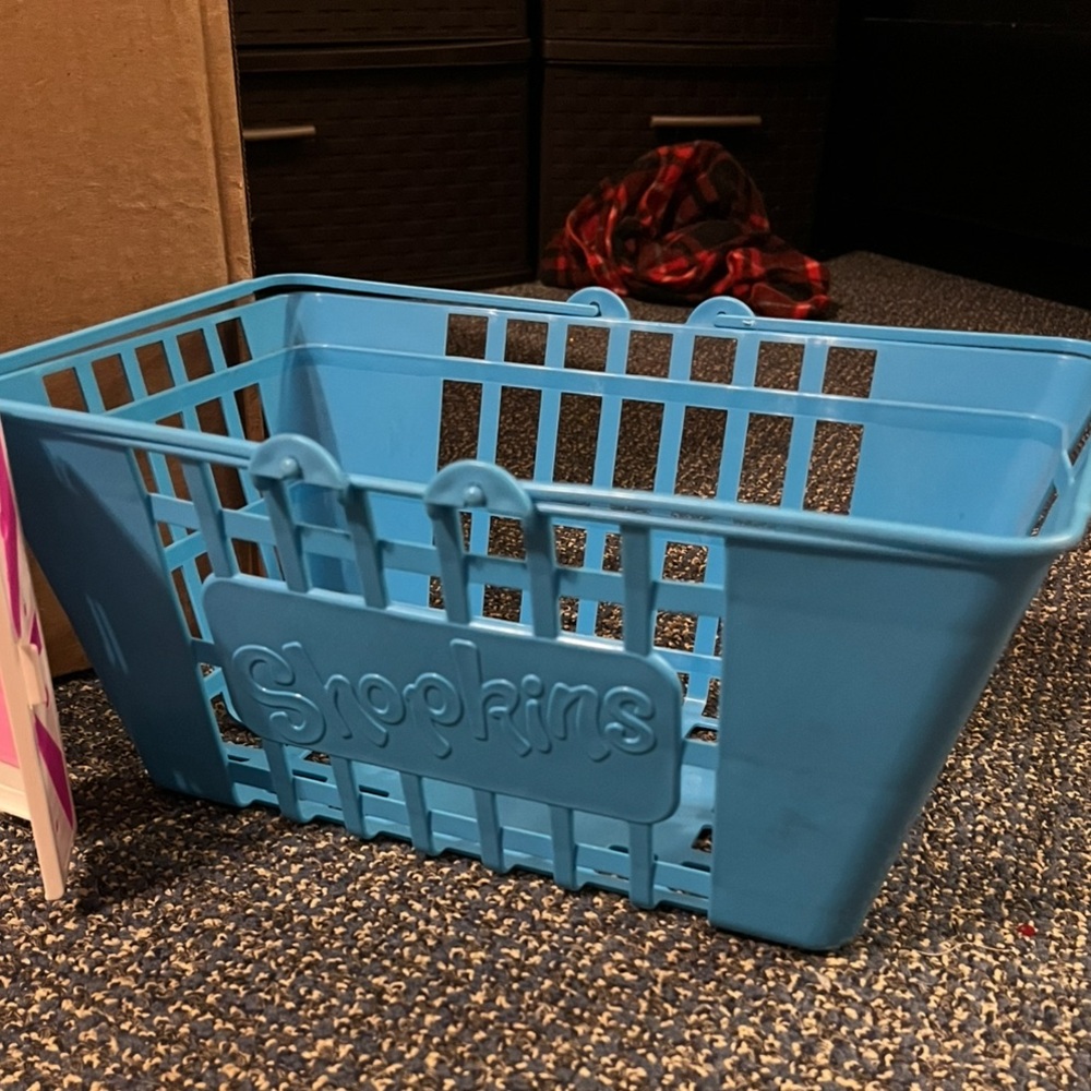 Shopkins Vibrant Blue Basket